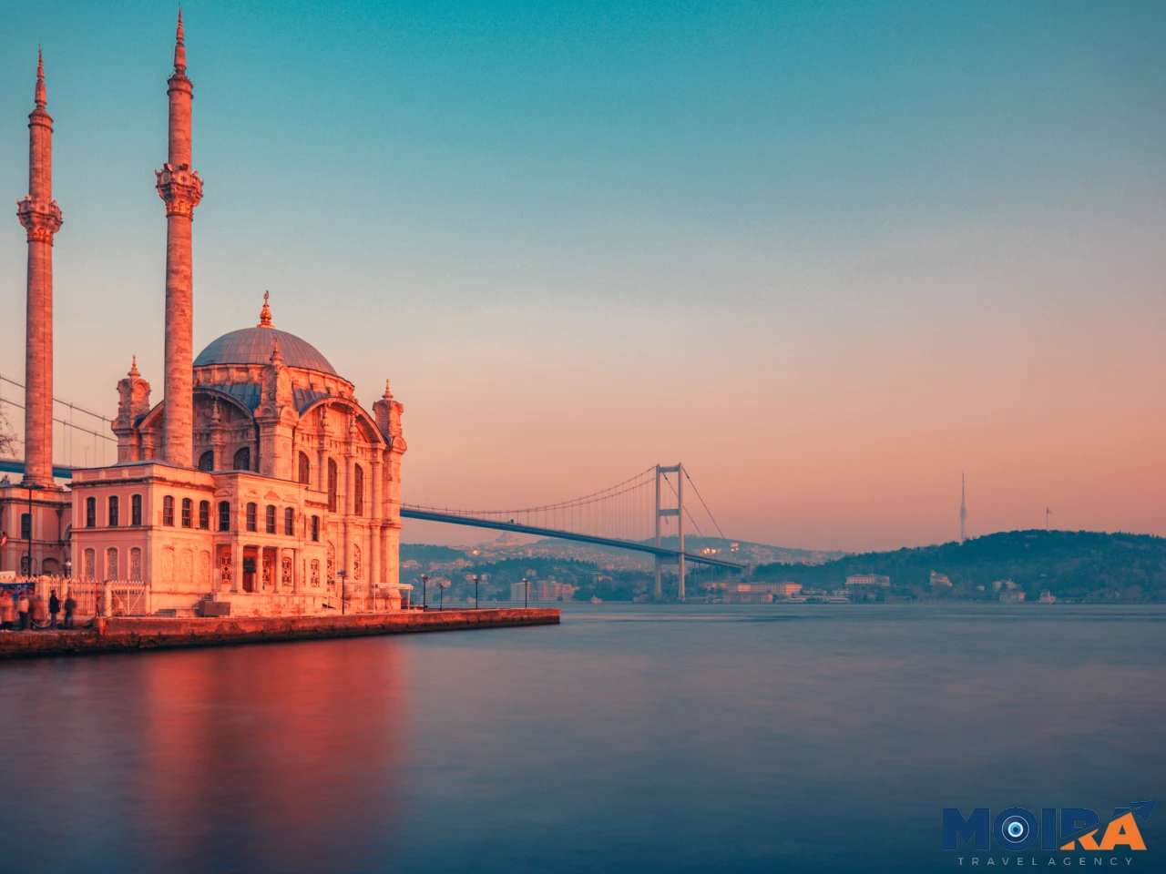 Ortakoy-Mosque-and-Bosphorus-Bridge-at-sunset-Istanbul-Turkey