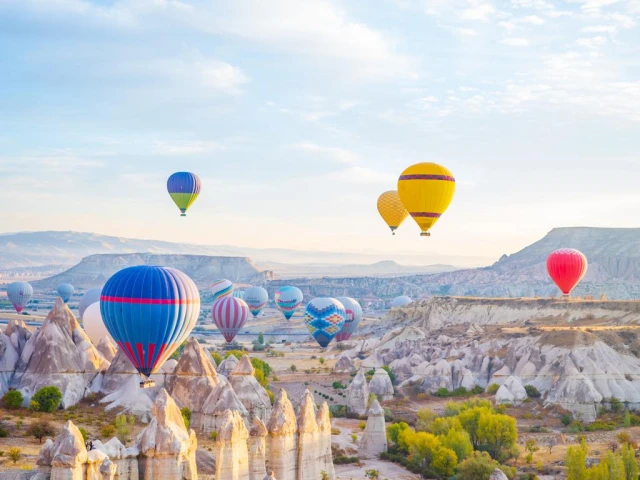 Hot-Air-Balloons-over-Fairy-Chimneys-Cappadocia-Turkey