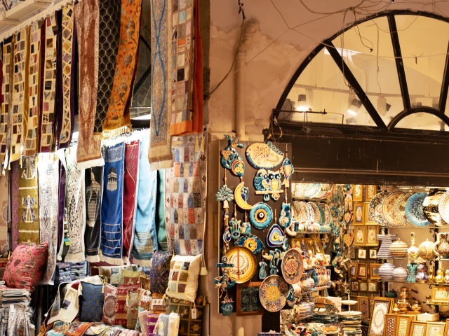 Grand-Bazaar-Interior-Istanbul-Turkey