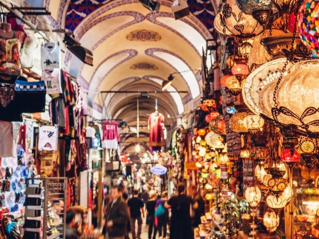 Grand-Bazaar-Interior-Istanbul-Turkey