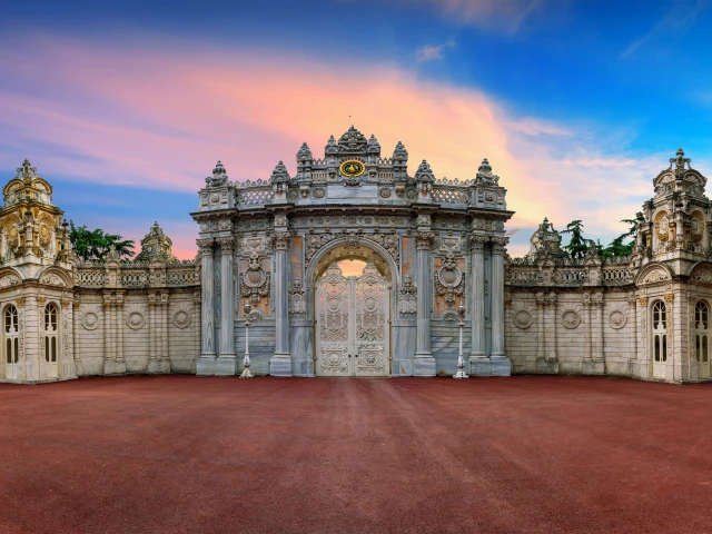 ornate-dolmabahce-palace-gate-in-istanbul-turkey-at-sunset