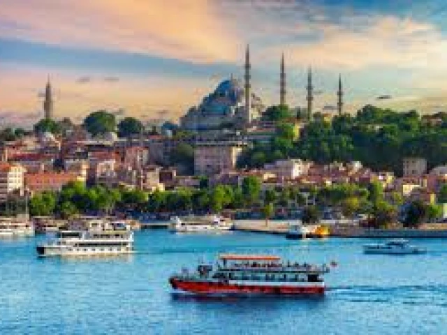 blue-mosque-and-bosphorus-skyline-istanbul